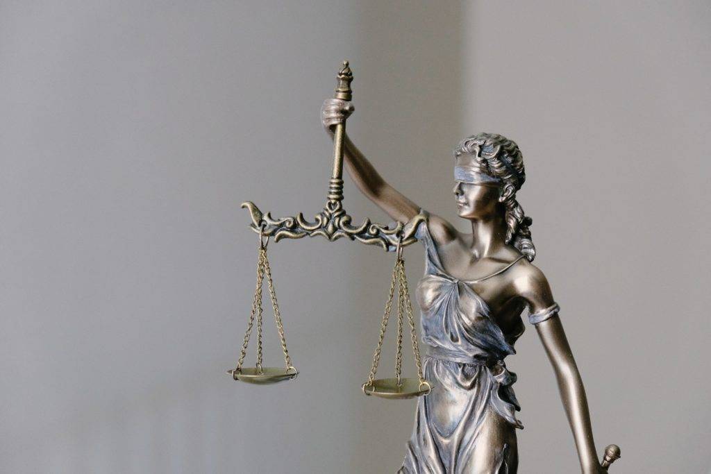 Lady justice's stature. Car shipping to Hawaii